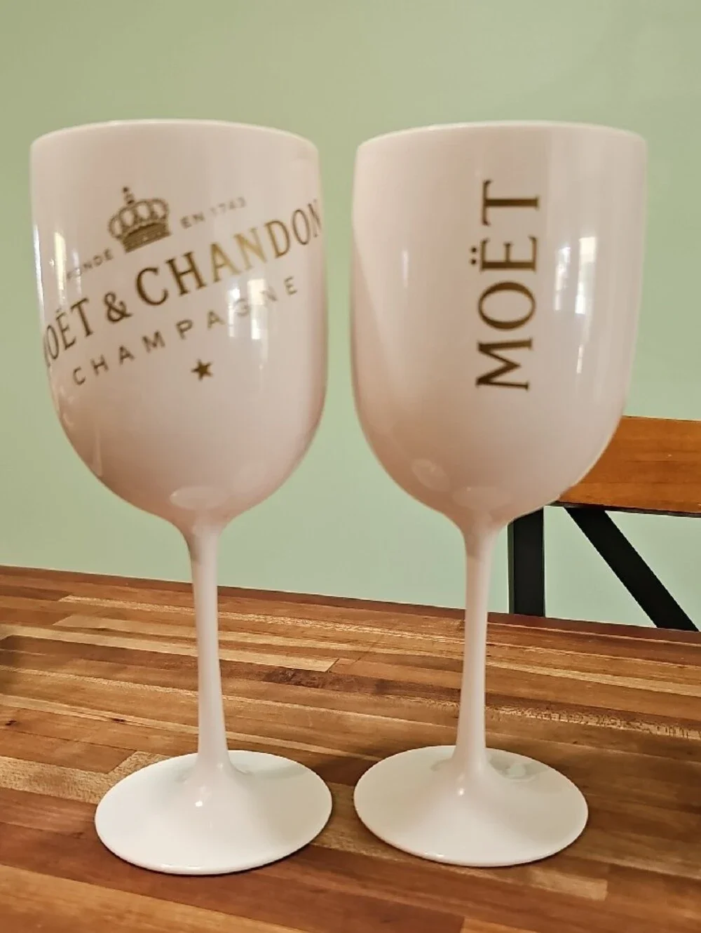 Moët & Chandon White Acrylic Champagne Goblets - Set 6